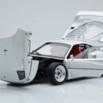 Ferrari F40 Blanco Perla Kyosho 1:18 - image 2 of 8