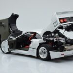 Ferrari F40 Blanco Perla Kyosho 1:18 - image 5 of 8