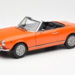 Fiat 124 BS Naranja Sun Star 1:18 4906