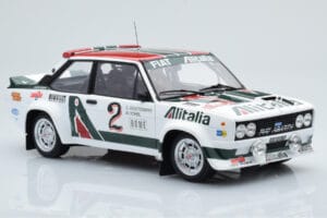 Fiat 131 Abarth Alitalia #2 W. Röhrl / C. Geistdörfer Rally Monte Carlo 1978 Kyosho 1:18 08376G Metal - imagen 6 de 10