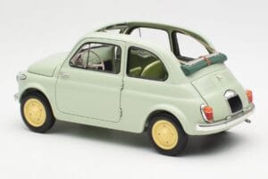 Fiat Nuova 500 Clear Verde Kyosho 1:18 08966LG Metal - imagen 7 de 8