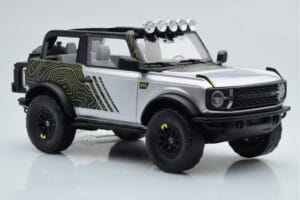 Ford Bronco RTR Iconic Plata GT Spirit 1:18 GT404 Resina - imagen 4 de 6