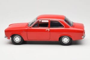 Ford Escort Mk1 RHD Rojo Minichamps 1:18 150081070 Metal - imagen 4 de 8