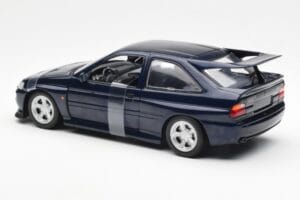 Ford Escort RS Cosworth Azul Metallic UT Models 1:18 180082101-R1 Metal - imagen 4 de 6