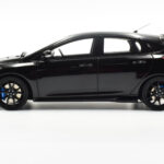 Ford Focus RS Mk3 Negro Otto 1:18 - image 3 of 8