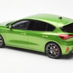 Ford Focus Mk5 ST Phase 2 Mean Verde Otto 1:18 OT450 - image 5 of 6