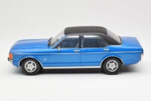 Ford Granada Mk1 Azul Metalizado Negro Mate MCG 1:18 MCG18394 Metal - imagen 3 de 6