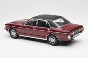 Ford Granada Mk1 Rojo Oscuro Metalizado Negro Mate MCG 1:18 MCG18393 Metal - imagen 5 de 6