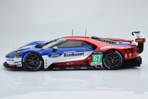 Ford GT Chip Ganassi Racing UK #67 M. Franchitti / A. Priaulx / H. Tincknell 24 Hours of Le Mans 2016 Minichamps 1:18 1551686 - imagen 3 de 6