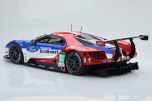 Ford GT Chip Ganassi Racing UK #67 M. Franchitti / A. Priaulx / H. Tincknell 24 Hours of Le Mans 2016 Minichamps 1:18 1551686 - imagen 5 de 6