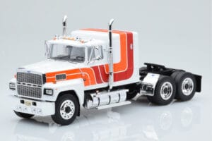 Ford LTL 9000 Blanco Rojo Naranja IXO 1:43 TR094