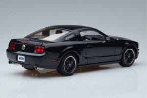 Ford Mustang GT S197 Bullitt AUTOart 1:18 73067 Metal - imagen 3 de 7