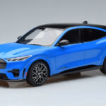 Ford Mustang Mach-E GT Performance Azul Otto 1:18 OT414 Resina