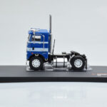 Freightliner COE Azul Blanco IXO 1:43 - image 2 of 4