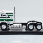 Freightliner FLA Blanco Verde IXO 1:43 - image 2 of 4