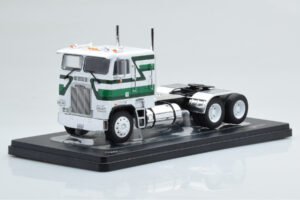 Freightliner FLA Blanco Verde IXO 1:43