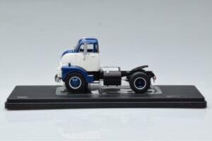 GMC 950 COE Azul Blanco IXO 1:43 TR150 Metal - imagen 3 de 6