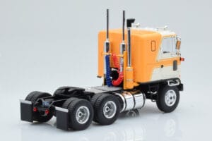 GMC Astro 95 Beige Blanco IXO 1:43 TR167 Metal - imagen 2 de 5