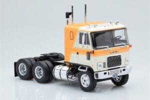 GMC Astro 95 Beige Blanco IXO 1:43 TR167 Metal - imagen 3 de 5