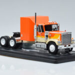 GMC General Naranja IXO 1:43 TR129 - image 4 of 6