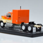 GMC General Naranja IXO 1:43 TR129 - image 5 of 6