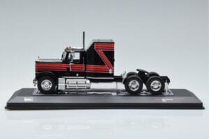 GMC General Rojo Negro IXO 1:43 TR102 Metal - imagen 3 de 6