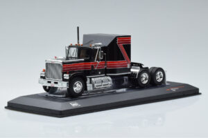 GMC General Rojo Negro IXO 1:43 TR102