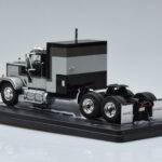 GMC General Plata Negro IXO 1:43 TR117 - image 5 of 6