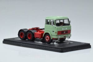 Henschel HS 19 TS Verde IXO 1:43 TR151 Metal - imagen 4 de 6