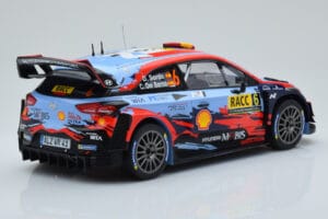 Hyundai i20 Coupe WRC #6 D. Sordo / C. del Barrio Rally Catalunya 2019 IXO 1:18 18RMC052C Metal - imagen 2 de 6