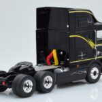 International Eagle Cabover Negro IXO 1:43 - image 2 of 5