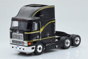 International Eagle Cabover Negro IXO 1:43 TR169