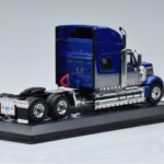 International Lonestar Azul IXO 1:43 TR118 - image 2 of 6