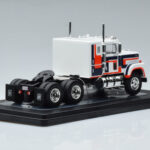 International Transtar 4300 Blanco IXO 1:43 - image 2 of 6