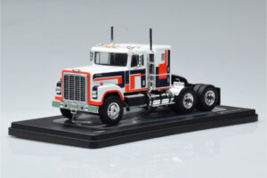 International Transtar 4300 Blanco IXO 1:43