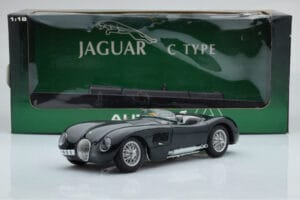 Jaguar C-Type Verde AUTOart 1:18 73500 Metal - imagen 8 de 8