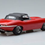 Jaguar E-Type Series 1 Roadster Rojo KK-Scale 1:18 - image 2 of 6