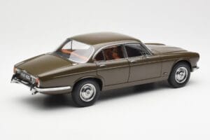 Jaguar XJ6 Series 1 4.2 Sable Marrón Paragon 1:18 2011004 Metal - imagen 3 de 8