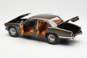 Jaguar XJ6 Series 1 4.2 Sable Marrón Paragon 1:18 2011004 Metal - imagen 5 de 8