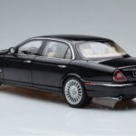 Jaguar XJ6 X350 Ebony Negro Almost Real 1:18 - image 6 of 11