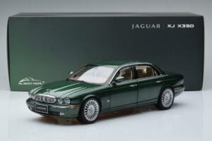 Jaguar XJ6 X350 Racing Verde Almost Real 1:18 810502 Metal - imagen 13 de 13