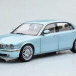 Jaguar XJ6 X350 Seafrost Azul Claro Almost Real 1:18
