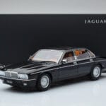 Jaguar XJ6 XJ40 Ebony Negro Almost Real 1:18 - image 11 of 11