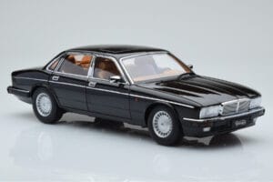 Jaguar XJ6 XJ40 Ebony Negro Almost Real 1:18 810543 Metal - imagen 6 de 11