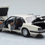 Jaguar XJ6 XJ40 Glacier Blanco Almost Real 1:18 - image 5 of 11