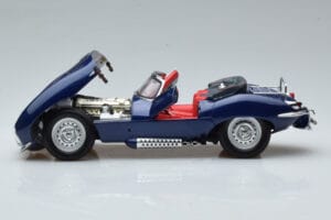 Jaguar XKSS Azul AUTOart 1:18 73510 Metal - imagen 4 de 9