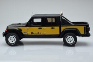 Jeep Gladiator Honcho Negro GT Spirit 1:18 GT422 Resina - imagen 3 de 6