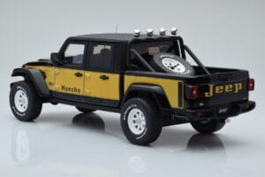 Jeep Gladiator Honcho Negro GT Spirit 1:18 GT422 Resina - imagen 5 de 6