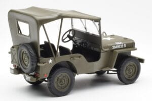 Jeep Willys Con Capota De Lona UT Models 1:18 180149002 Metal - imagen 2 de 6