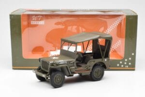 Jeep Willys Con Capota De Lona UT Models 1:18 180149002 Metal - imagen 6 de 6